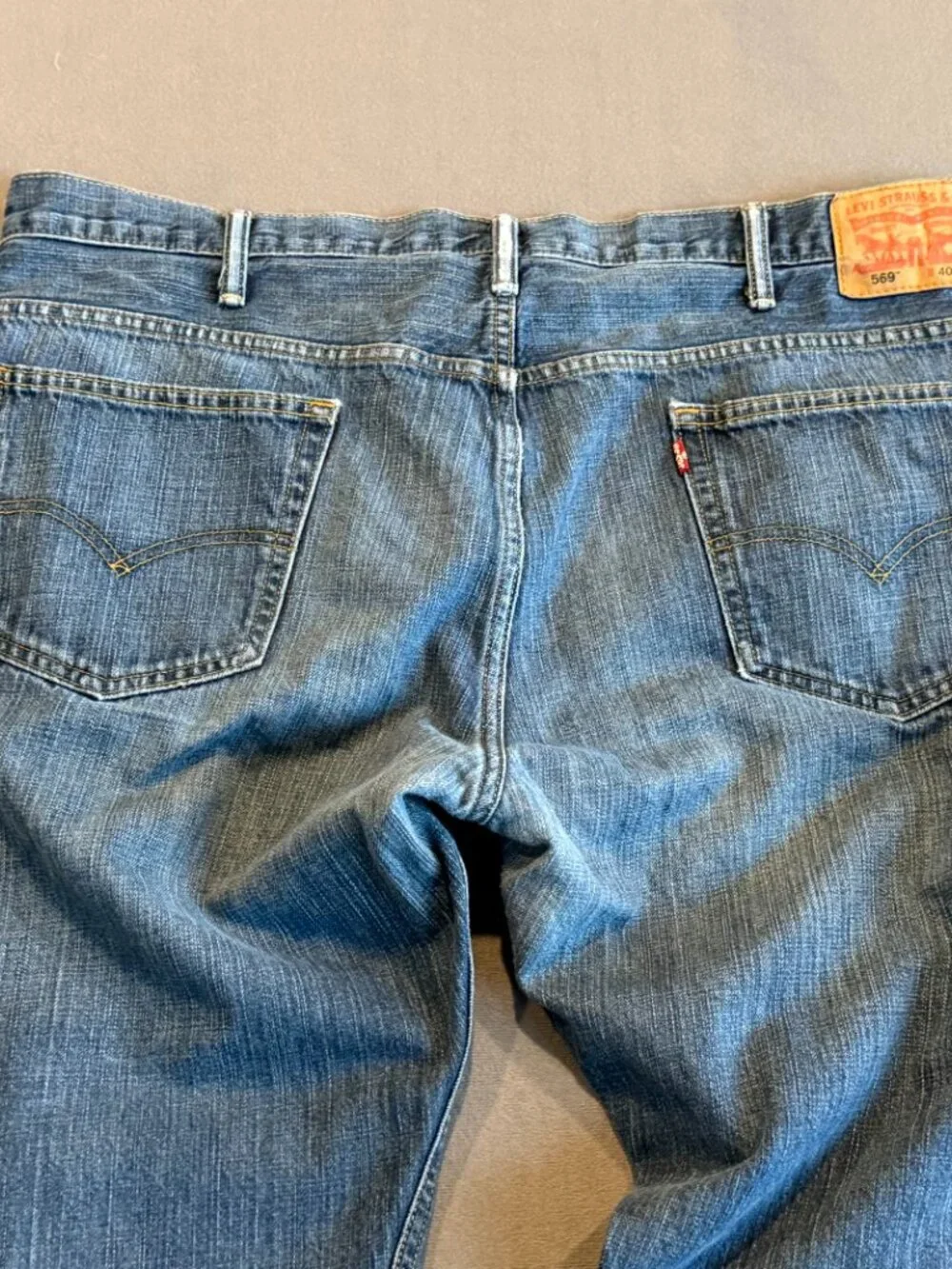 Levi’s 569 Loose Straight Jeans Men’s 40x30 100% Cotton Medium Wash Denim